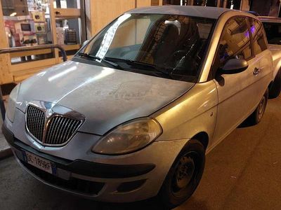 Usata Lancia Ypsilon 60 CV (44 kW) 2006 Utilitaria