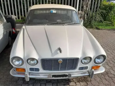 Usata Jaguar XJ6 179 CV (131 kW) 1972 Bianco Berlina