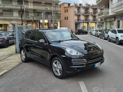 Usata Porsche Cayenne Platinum Edition 184 CV (135 kW) 2014 Bianco SUV