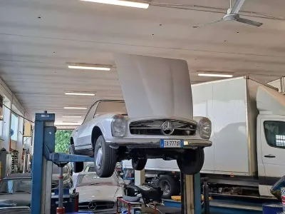 Usata Mercedes 230 150 CV (110 kW) 1966 Bianco Cabrio