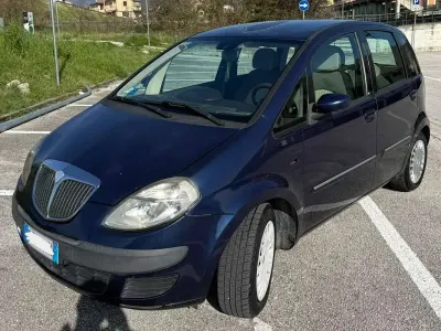 Usata Lancia Musa 101 CV (74 kW) 2007 Blu/azzurro Monovolume