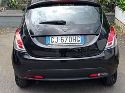 Usata Lancia Ypsilon Silver 69 CV (50 kW) 2022 Nero Utilitaria