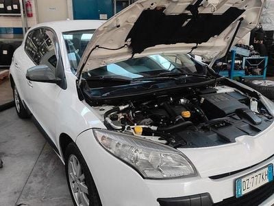 Usata Renault Mégane III 110 CV (80 kW) 2010 Bianco Berlina