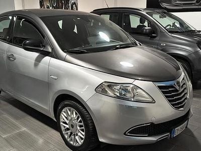 Usata Lancia Ypsilon Gold 95 CV (69 kW) 2015 Grigio Utilitaria