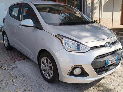 Usata Hyundai i10 66 CV (48 kW) 2015 Grigio Utilitaria