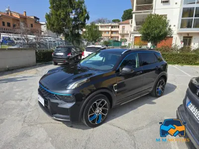 Usata Lynk & Co 01
