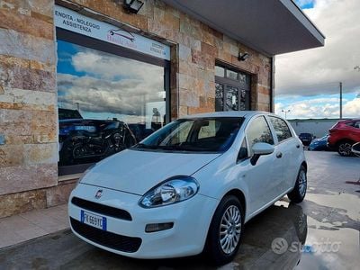 Usata Fiat Punto Street 95 CV (69 kW) 2017 Bianco Utilitaria