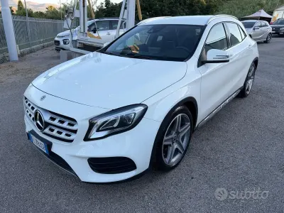 Usata Mercedes GLA200 Premium 136 CV (100 kW) 2017 Bianco SUV