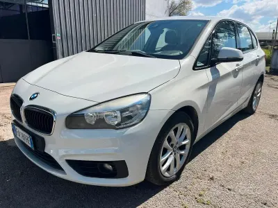 Usata BMW 218 Active Tourer Advantage 150 CV (110 kW) 2015 Bianco Monovolume