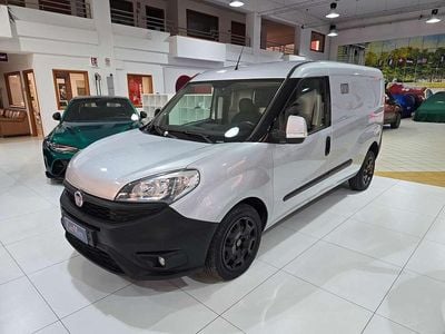 Usata Fiat Doblò 105 CV (77 kW) 2016 Grigio Monovolume