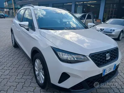 Usado Seat Arona Style 95 CV (69 kW) 2023 Blanco SUV