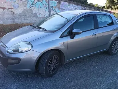 Usata Fiat Grande Punto Active 75 CV (55 kW) 2010 Utilitaria