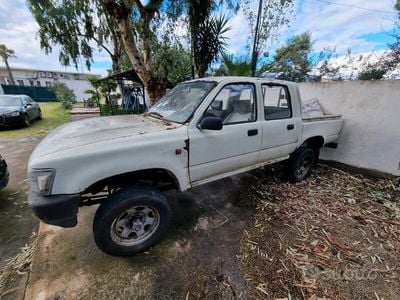 Usata Toyota HiLux 97 CV (71 kW) 1989 Blu Pick-up