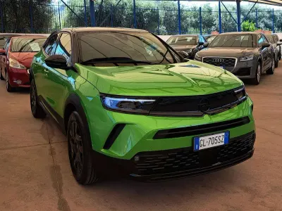 Usata Opel Mokka GS Line 101 CV (74 kW) 2022 Verde SUV