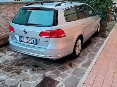 Usata VW Passat 105 CV (77 kW) 2013 Grigio Station wagon