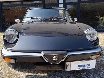 Usata Alfa Romeo Spider 103 CV (75 kW) 1984 Nero Cabrio