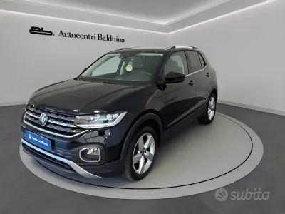 Usado VW T-Cross Advance 110 CV (80 kW) 2023 Negro SUV