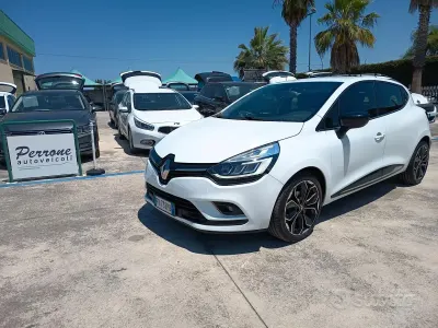 Usata Renault Clio Intens 110 CV (80 kW) 2018 Bianco Station wagon