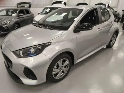 Nuova Mazda 2 Exclusive-Line 116 CV (85 kW) 2026 Grigio Utilitaria
