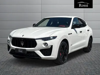 Usata Maserati Levante GranLusso 250 CV (183 kW) 2020 Bianco SUV