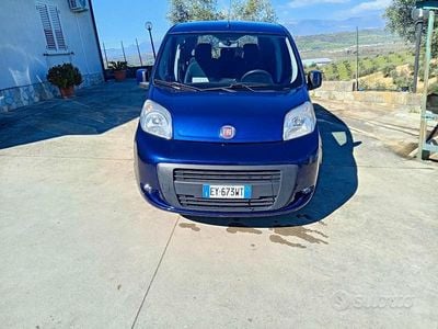 Usata Fiat Qubo Trekking 75 CV (55 kW) 2015 Blu Monovolume