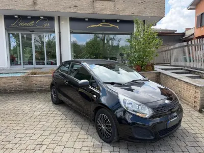 Begagnad Kia Rio