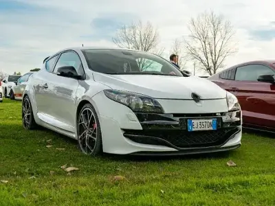 Usata Renault Mégane R.S. 250 CV (183 kW) 2011 Bianco