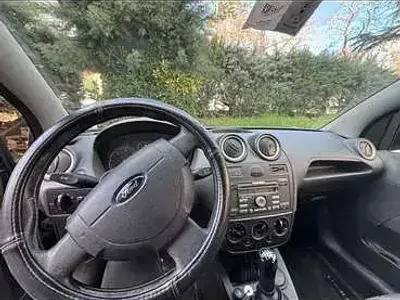 Usata Ford Fiesta Titanium 68 CV (50 kW) 2006 Nero Utilitaria