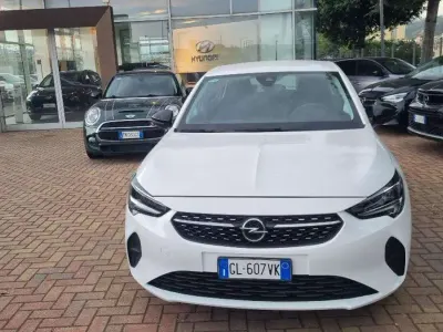 Usata Opel Corsa Elegance 101 CV (74 kW) 2023 Bianco Utilitaria