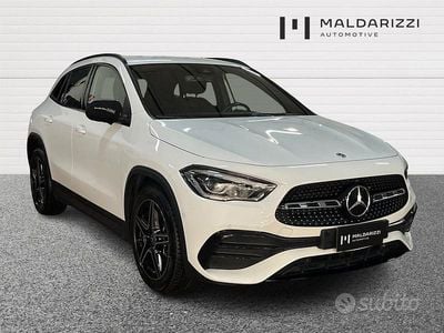 Usata Mercedes GLA200 Premium 150 CV (110 kW) 2022 Bianco SUV
