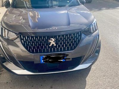 Usata Peugeot 2008 GT-line 131 CV (96 kW) 2020 Grigio SUV