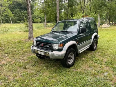 Usata Mitsubishi Pajero 208 CV (152 kW) 1996 Verde SUV