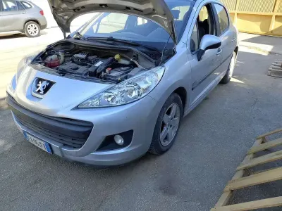 Usata Peugeot 207 Sport 73 CV (53 kW) 2010 Grigio Berlina