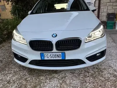 Usata BMW 218 Gran Tourer Advantage 150 CV (110 kW) 2016 Bianco Monovolume