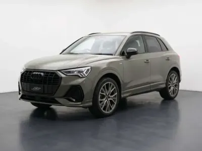 Usata Audi Q3 150 CV (110 kW) 2024 Grigio chronos SUV