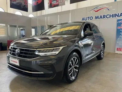 Usata VW Tiguan Life 150 CV (110 kW) 2021 Grigio SUV