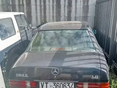 Usata Mercedes 190 109 CV (80 kW) 1991 Nero Berlina