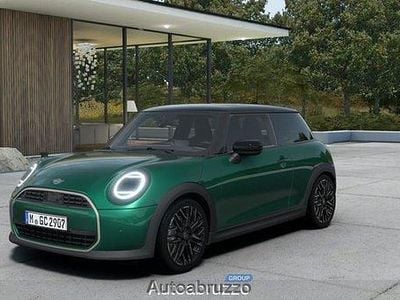 Nuova Mini Cooper Favoured 114 kW (156 CV) 2026 Utilitaria