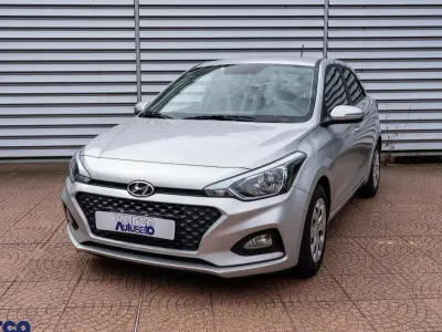 Usata Hyundai i20 Advanced 75 CV (55 kW) 2020 Argento Utilitaria