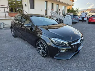 Usata Mercedes A180 Premium 109 CV (80 kW) 2018 Nero Berlina