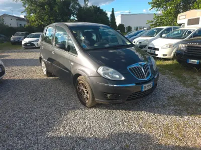 Usata Lancia Musa 90 CV (66 kW) 2009 Nero Monovolume