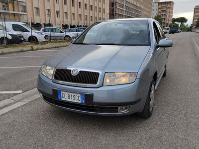 usata Skoda Fabia 1.4 benzina neopatentati