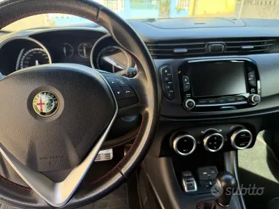 Usata Alfa Romeo Giulietta 175 CV (128 kW) 2014 Bianco Utilitaria