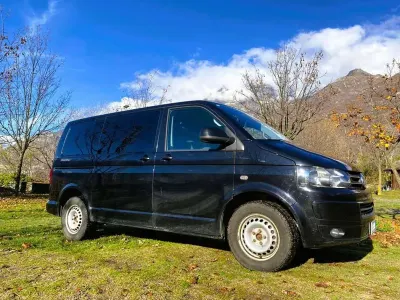 Usata VW T5 Comfortline 140 CV (102 kW) 2012 Nero Furgone