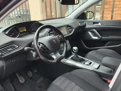 Usata Peugeot 308 SW 120 CV (88 kW) 2015 Nero Station wagon
