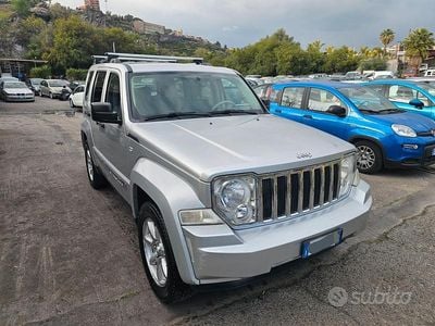 Usata Jeep Cherokee Limited 176 CV (129 kW) 2009 Grigio SUV