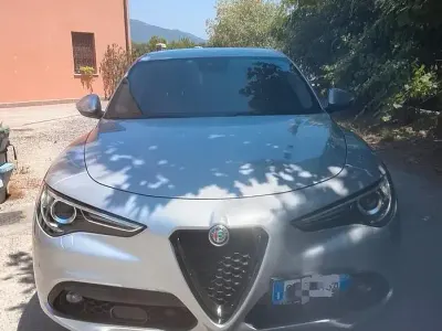 Usata Alfa Romeo Stelvio Sprint 190 CV (139 kW) 2020 Grigio SUV