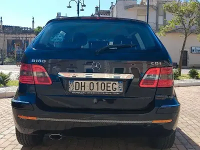 Usata Mercedes B180 109 CV (80 kW) 2008 Nero Monovolume