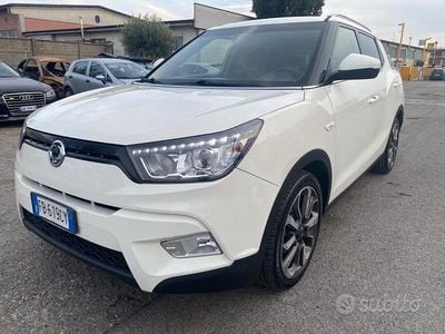 Usata SsangYong Tivoli 115 CV (84 kW) 2015 Beige SUV