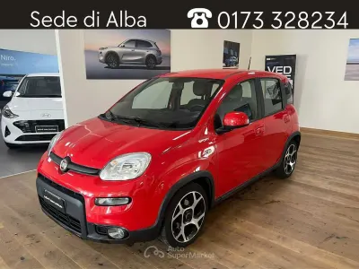 Usata Fiat Panda Sport 69 CV (50 kW) 2022 Rosso Utilitaria